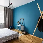 Eclectic And Boutique Designers Apartment With Parking