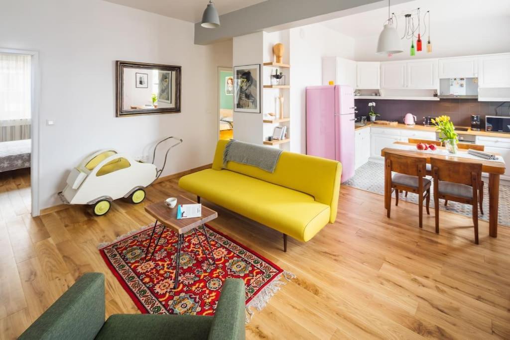 Eclectic And Boutique Designers With Parking * Sofia