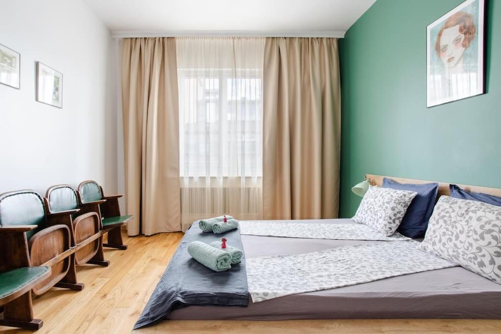 Eclectic And Boutique Designers With Parking *